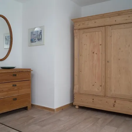 - Schalom 아파트 다메