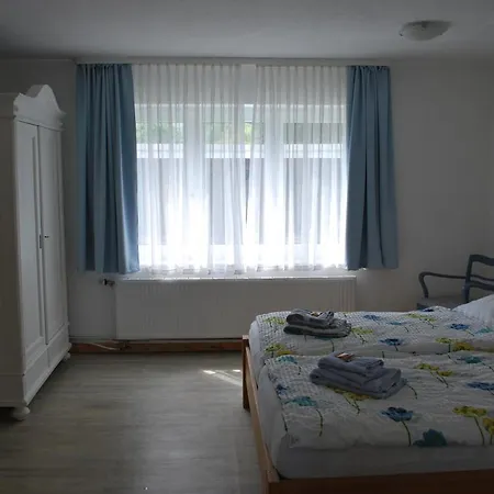 - Schalom Appartement *