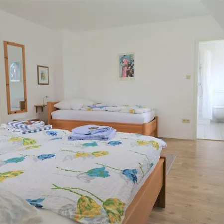 - Schalom 아파트 다메